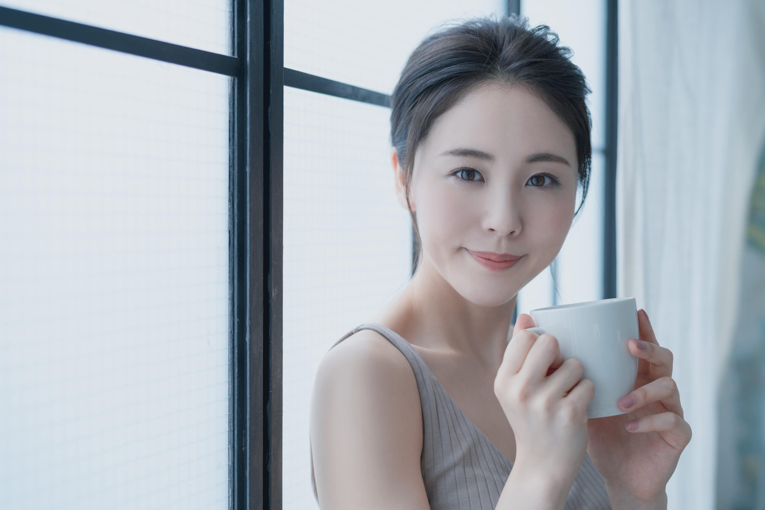 女性 飲み物 美人 美肌